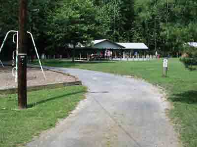 Path to picnic area