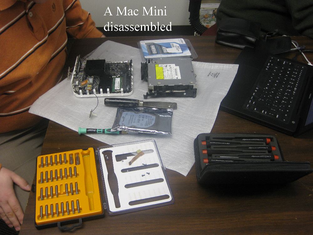 7-A Mac Mini disassembled.jpg